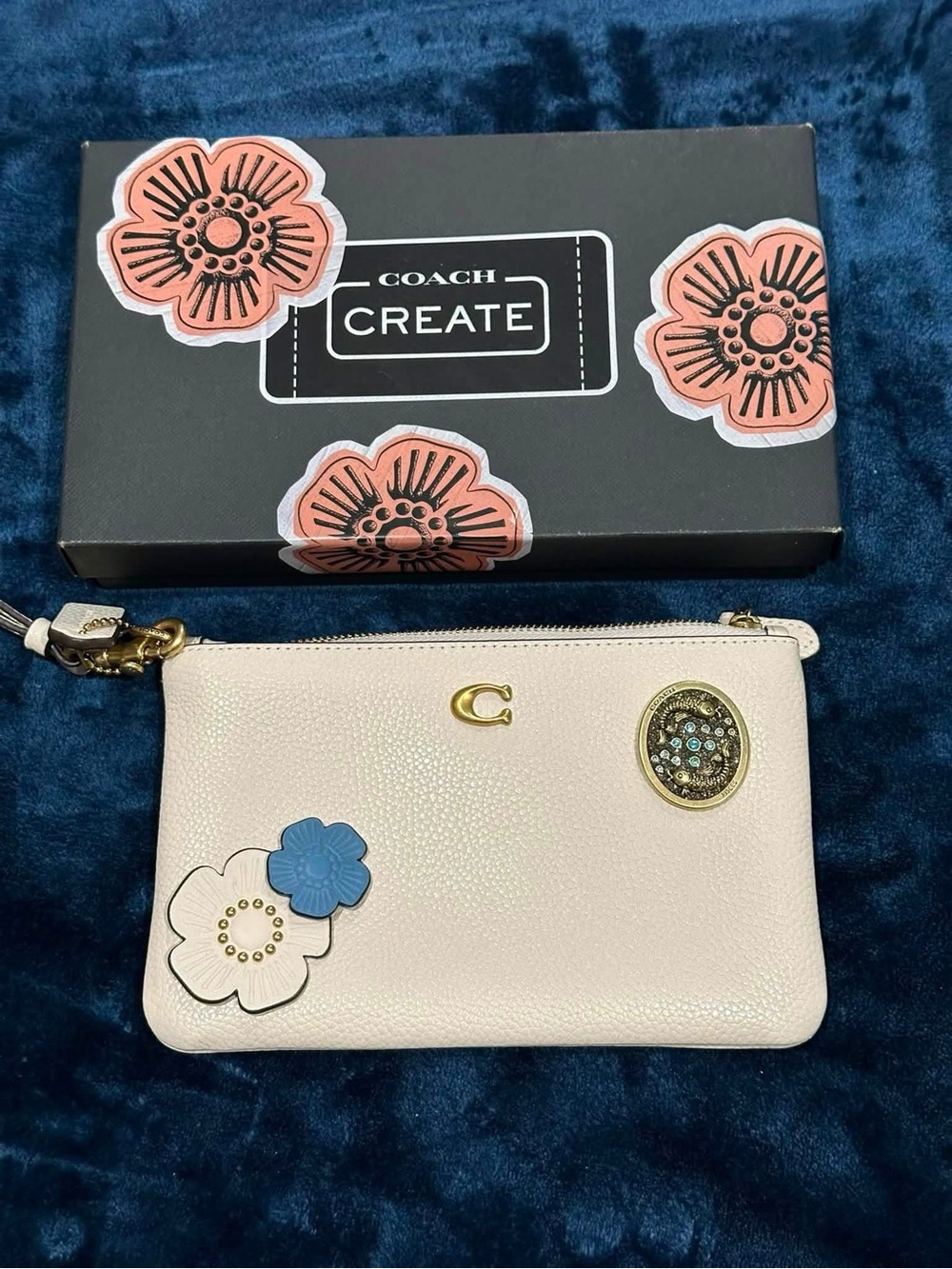 Coach Chalk pebbled Leather Wristlet with tea roses and Pisces pin